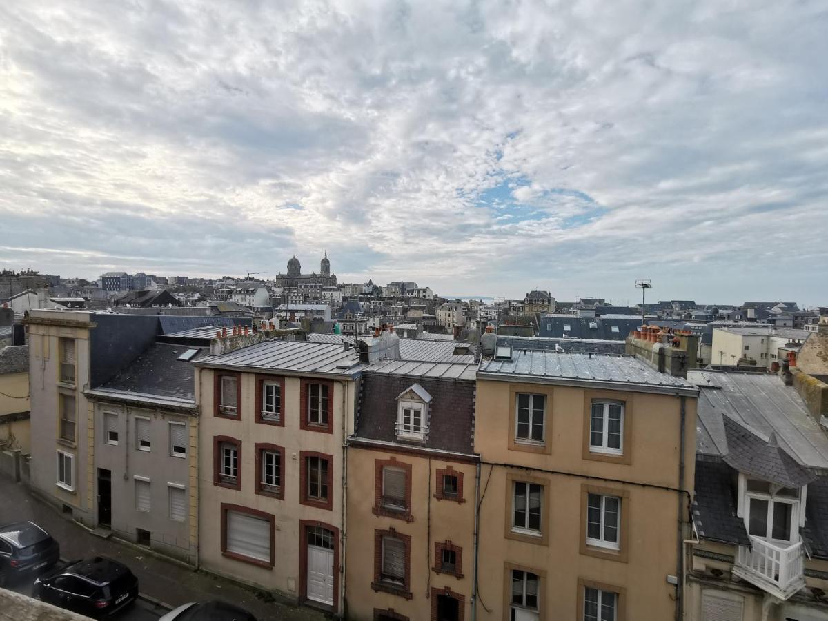 Le Petit Michelet Apartman Granville Kültér fotó