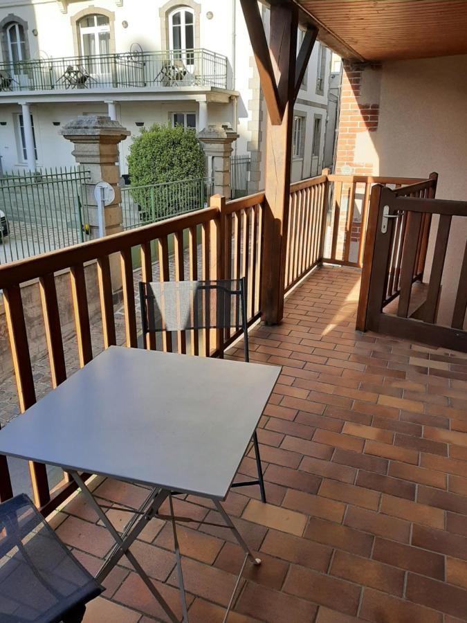 Le Petit Michelet Apartman Granville Kültér fotó