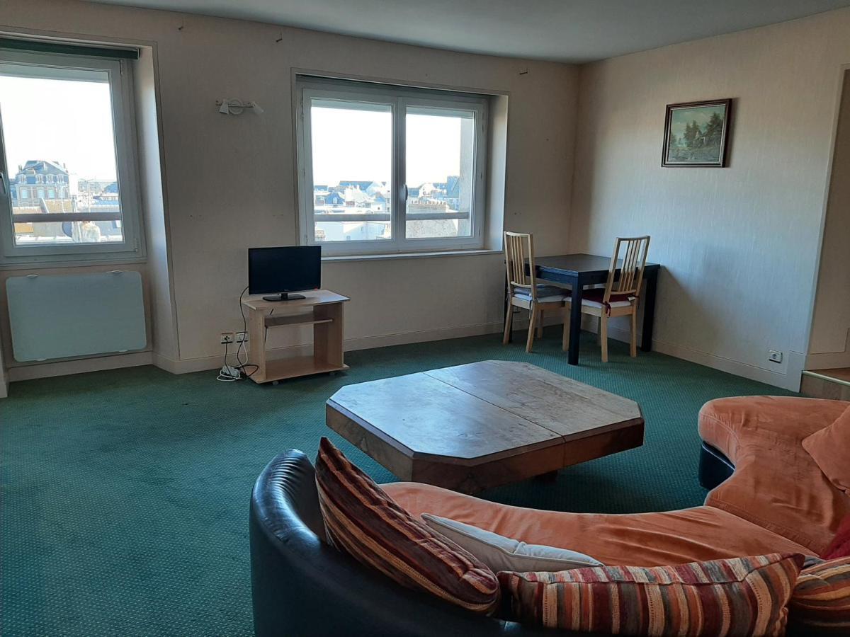Le Petit Michelet Apartman Granville Kültér fotó